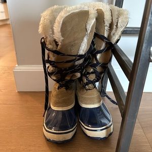 Cabela’s Women’s Lace Up Rubber Boots